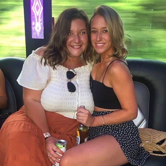 Meet your Posher, Jessica - Picture 6 of 8